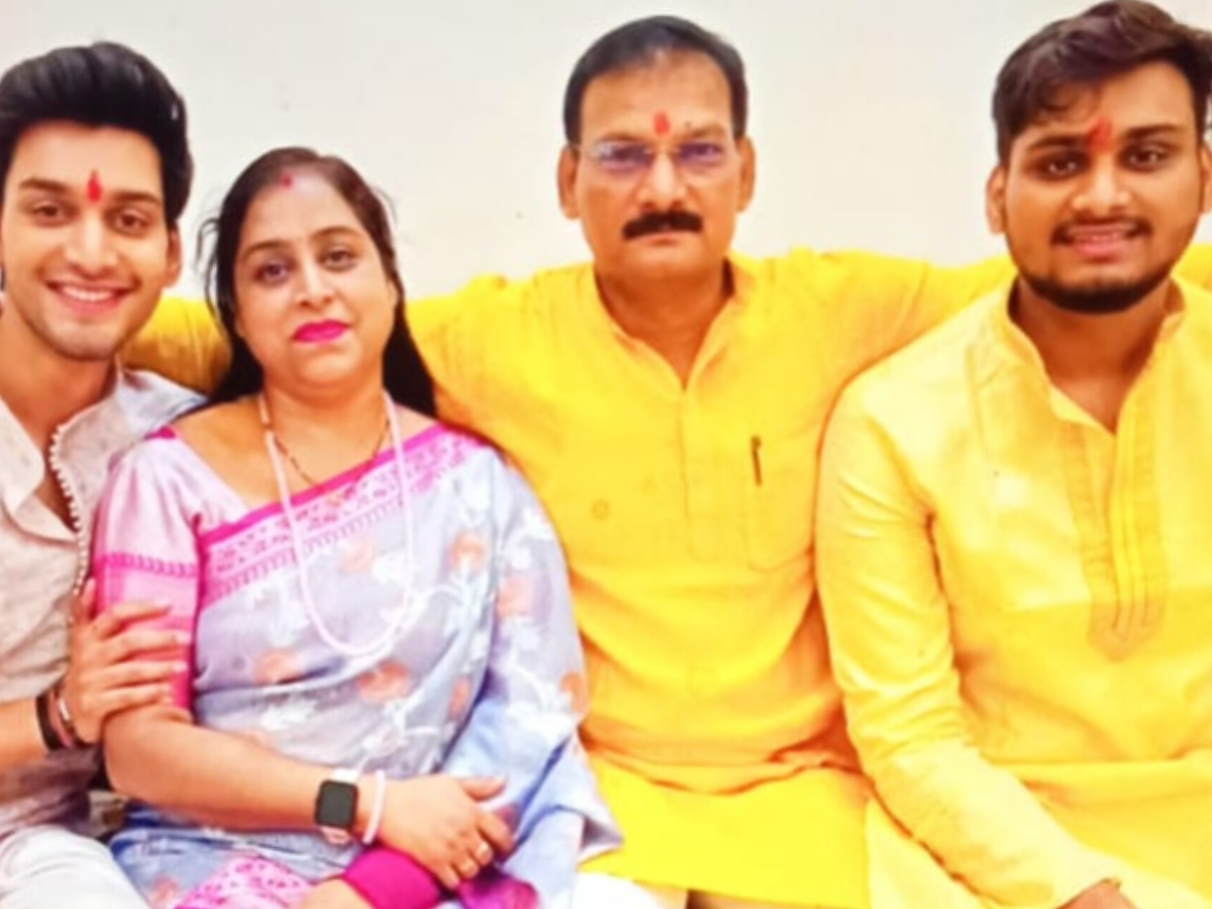 aman jaiswal family

